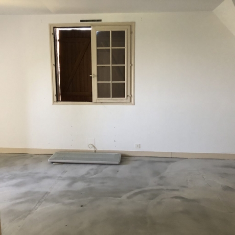 Middle of the studio room